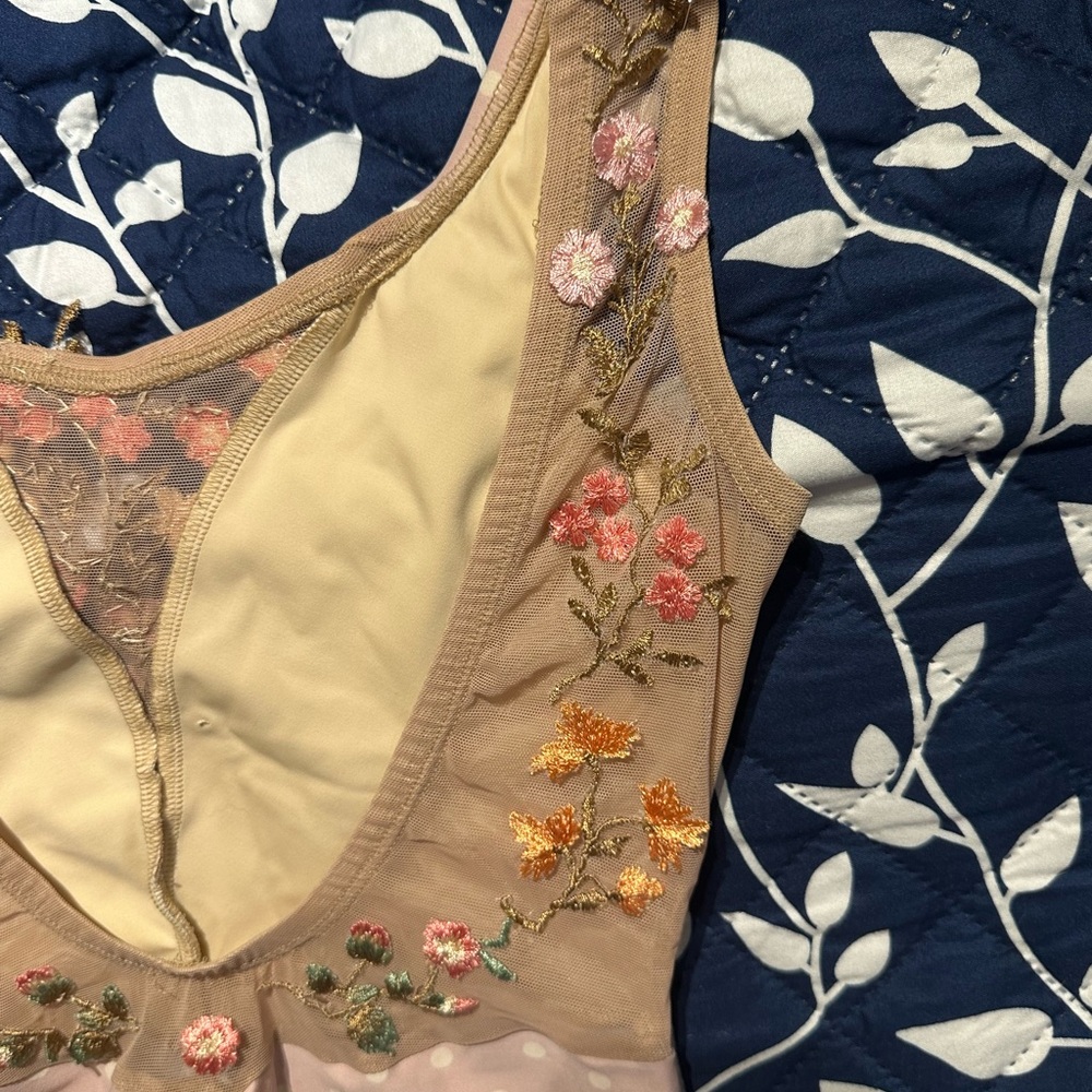 Lucky Leo AM - Picture 5 of 5